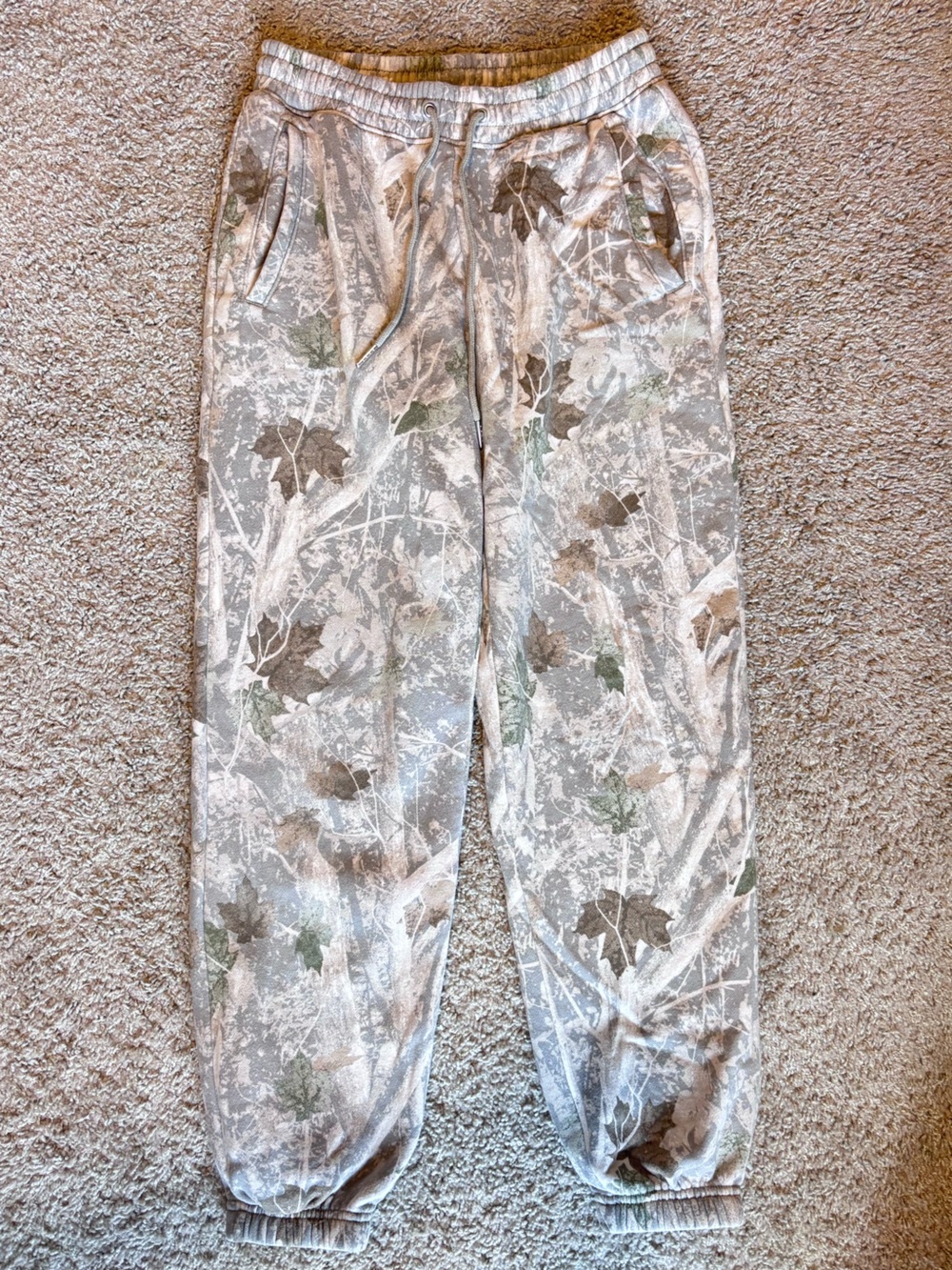 Abercrombie & Fitch Camo Leaf Print Joggers